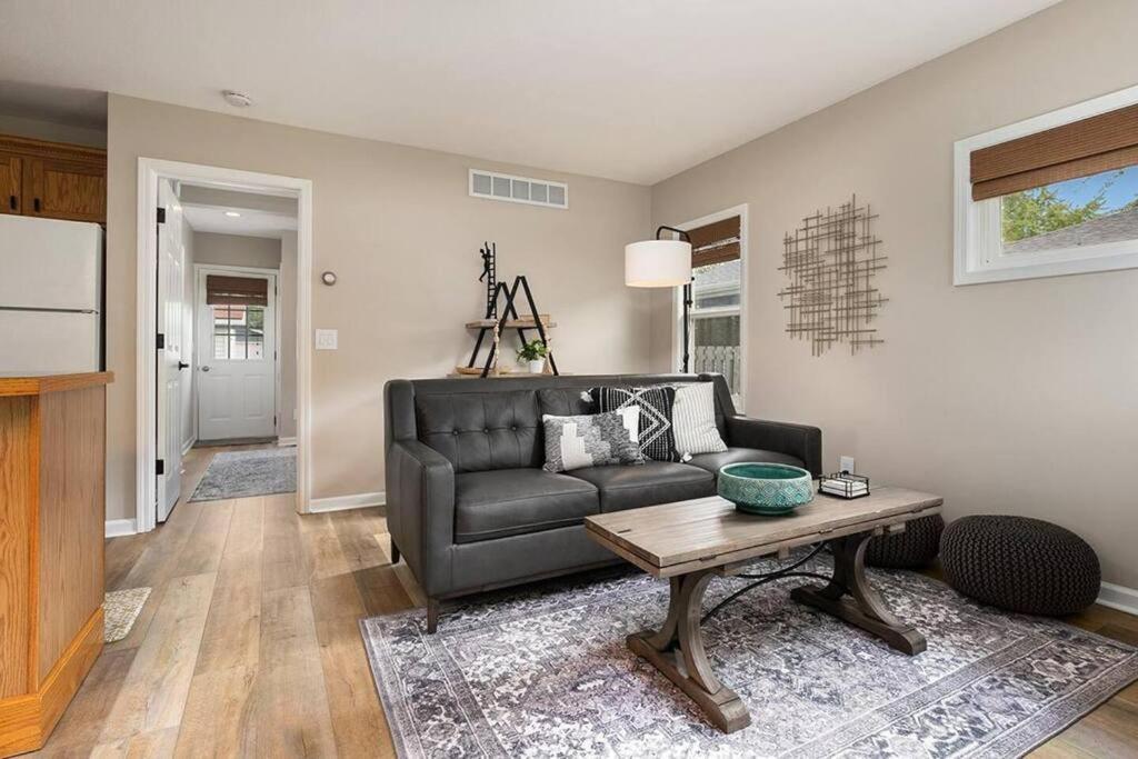 فيلا 2Min Walk Downtown-Pet Friendly-Offstreet Parking ساوغاتوك المظهر الخارجي الصورة